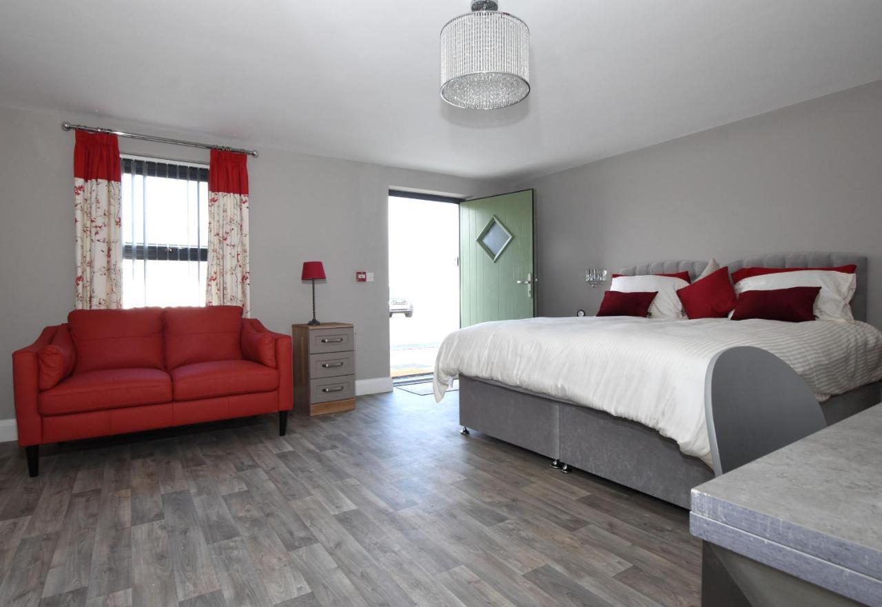 Homestead Hillsborough Guest Rooms Bagian luar foto